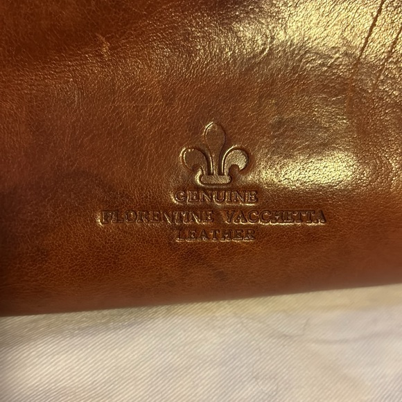 Dooney & Bourke Genuine Florentine Vacchieta Leather Shoulder Bag Logo Clip - Picture 7 of 15
